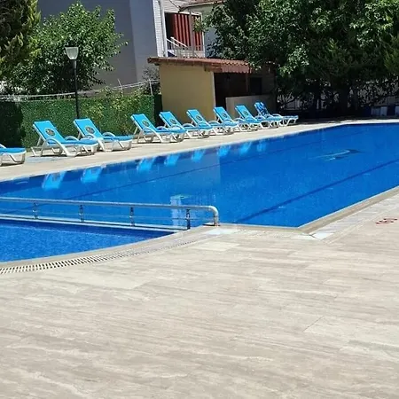 فندق مبيت وإفطار Grand 3*