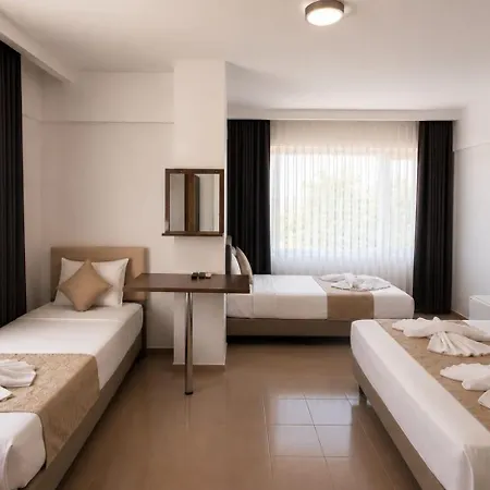فندق مبيت وإفطار Grand 3*
